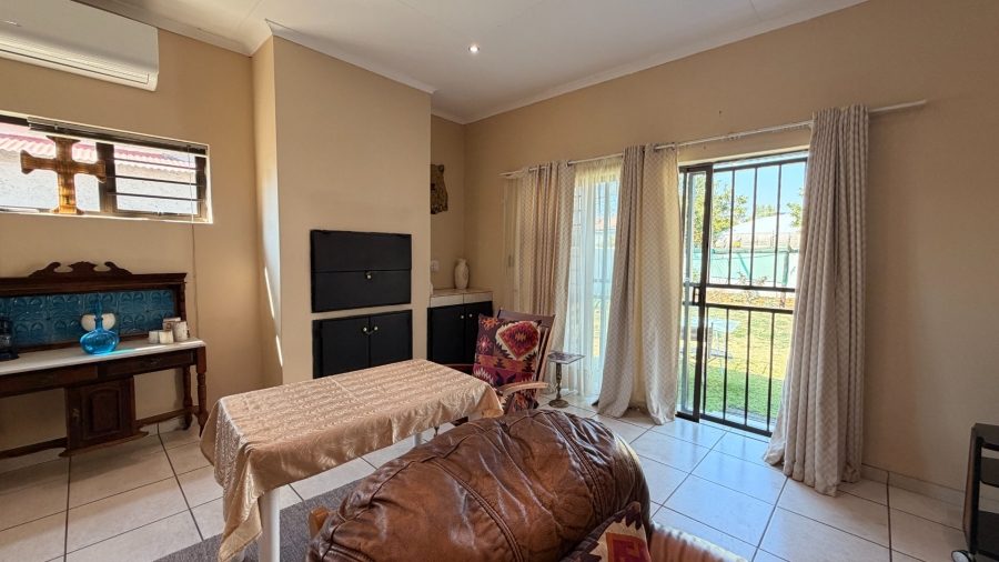 3 Bedroom Property for Sale in Grimbeeck Park North West